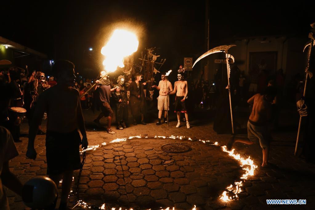 Celebración de tradición de "La Calabiuza" en departamento de San