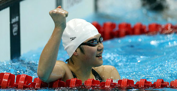 China Ye Shiwen rompe r&eacute;cord mundial y gana oro en 400m femenil
