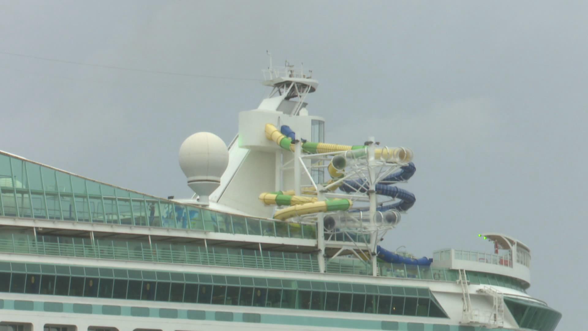 México recibe primer crucero con turistas en Caribe tras suspensión por COVID-19