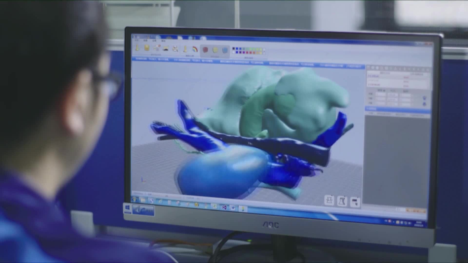 Modelos de órganos humanos impresos en 3D ayudan en formación médica en hospital de Guangzhou, China