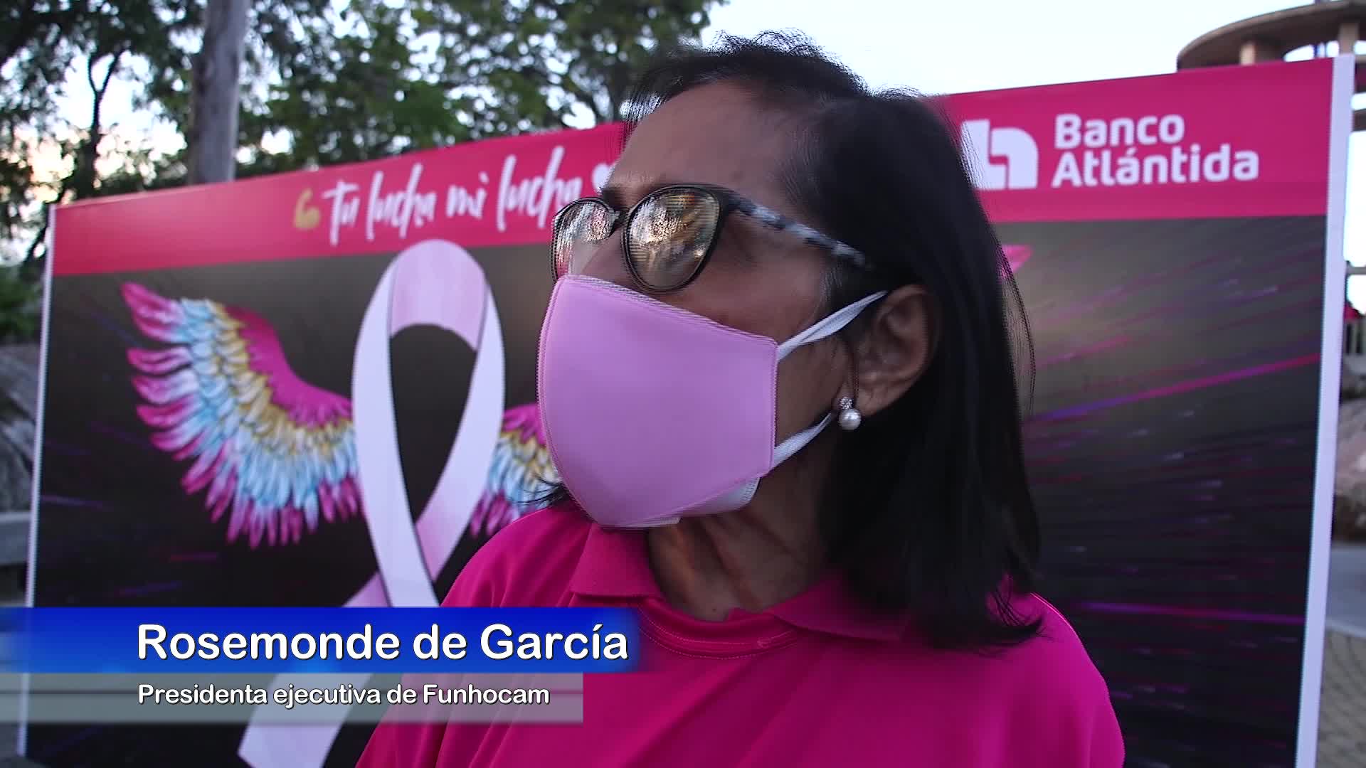 Mujeres hondureñas realizan jornada de baile para hacer conciencia frente al cáncer de mama