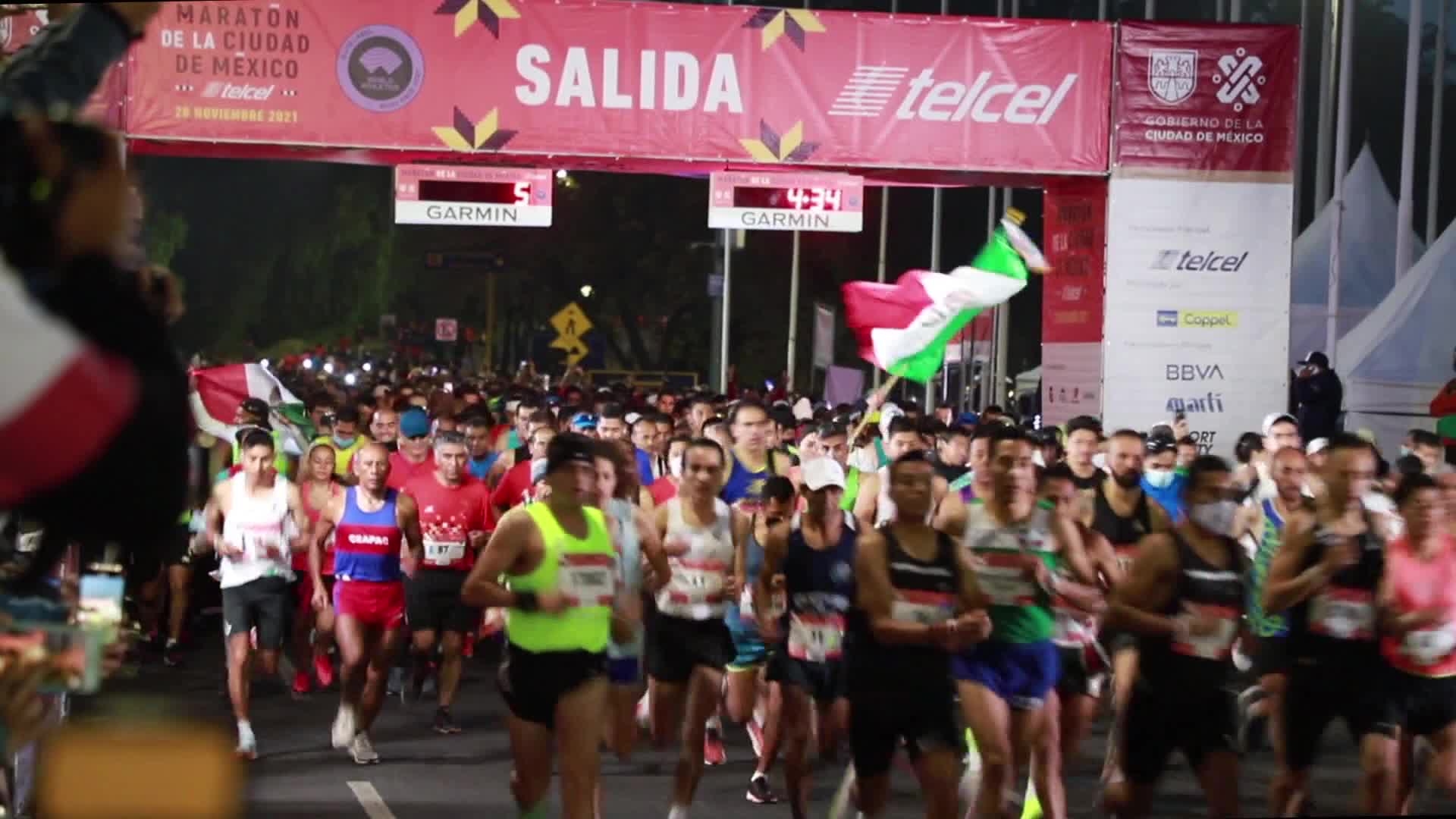Participan 15.000 corredores en Maratón de la Ciudad de México, el principal maratón de América Latina