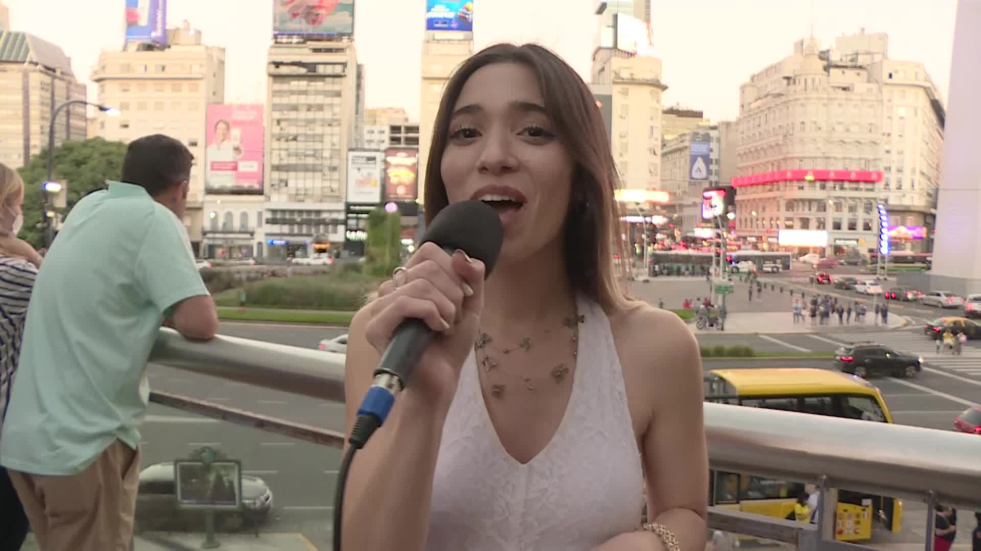 Joven argentino-china le pone voz a canción de JJ.OO. de Beijing 2022