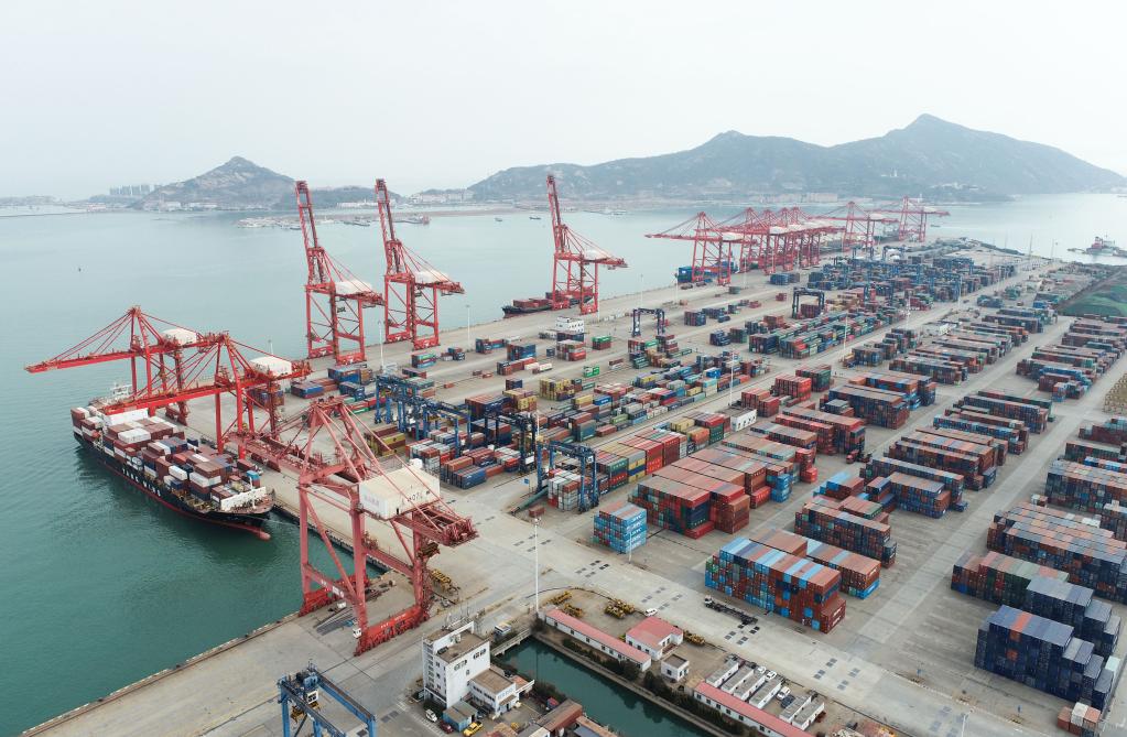 Comercio exterior de China sube 10,7 % en primer trimestre de 2022