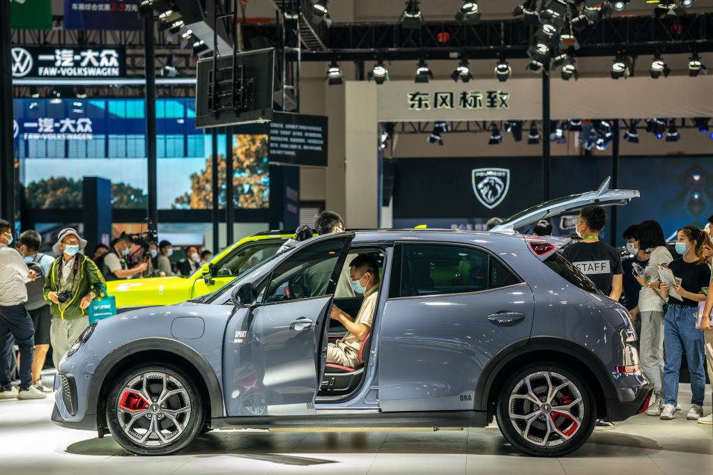 Ventas de automóviles de China aumentan 29,7% en julio