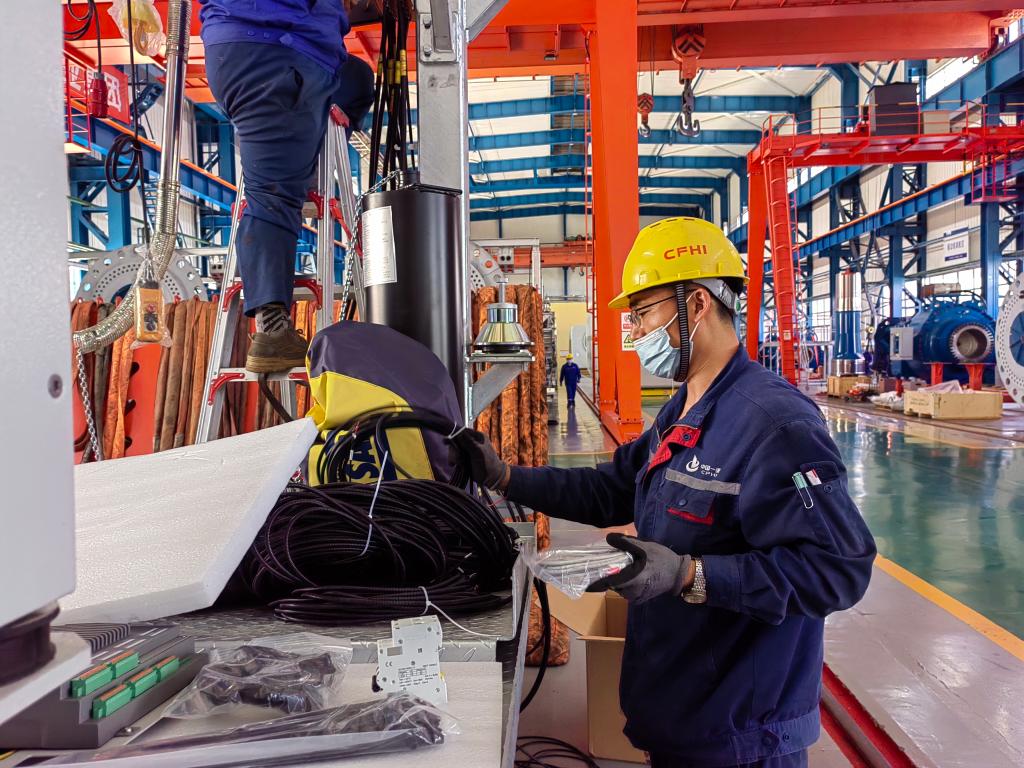 Beneficios industriales de China caen 1,1 % en primeros 7 meses del año