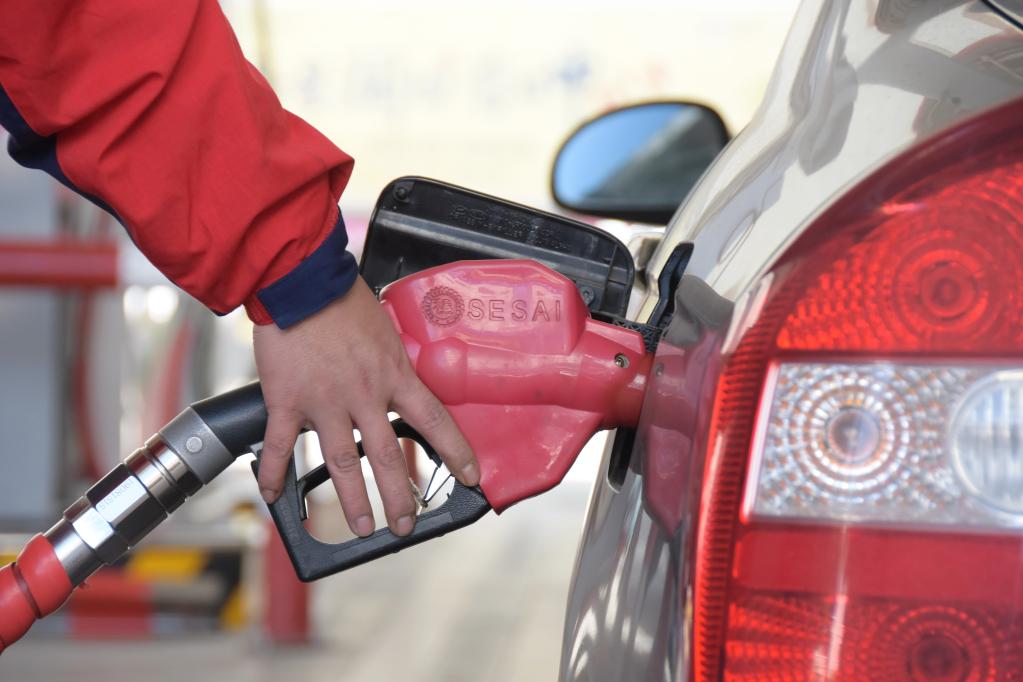 China elevará precio minorista de gasolina y diésel