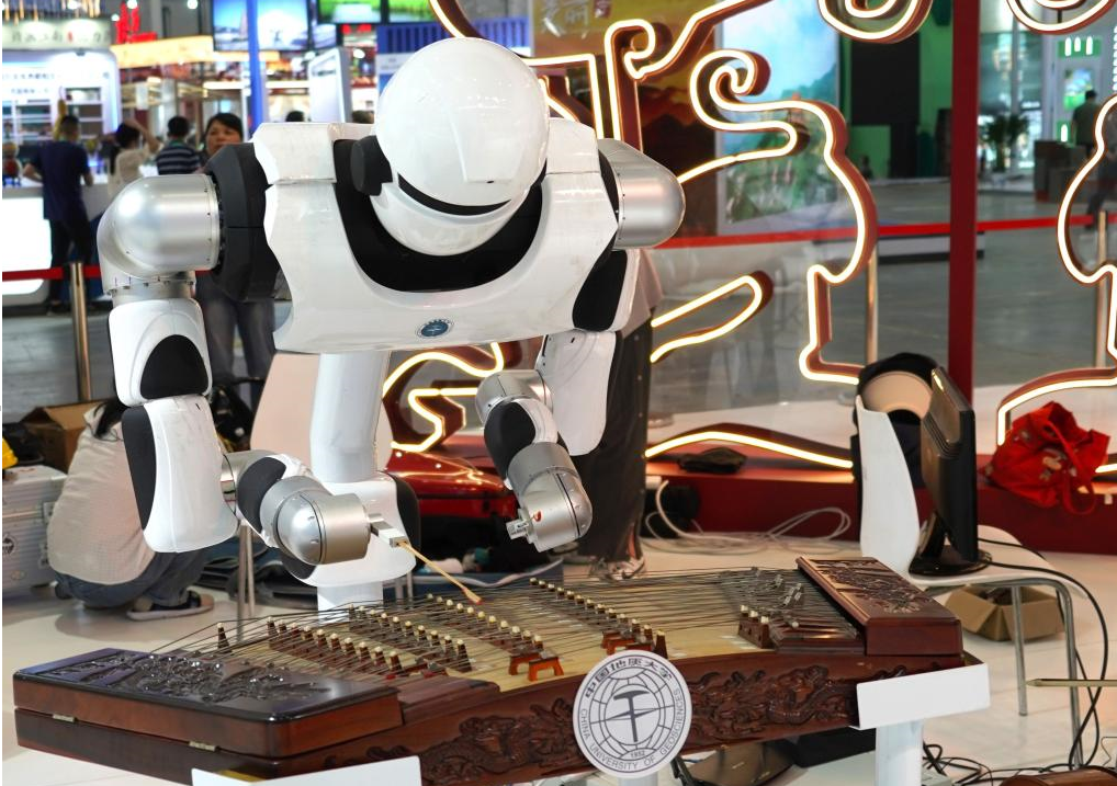 Crece de forma sostenida industria china de robots en primer semestre