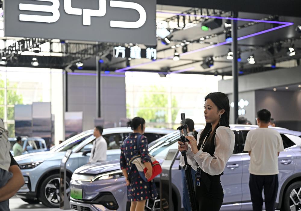 Ventas de vehículos de China continúan en auge