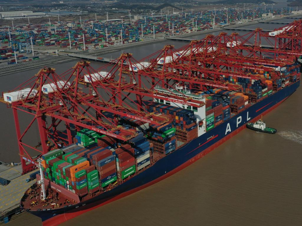 China se compromete a aumentar importaciones en 2024