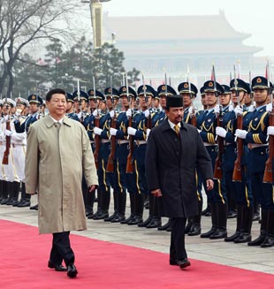 China y Brunei se comprometen a reforzar cooperación bilateral