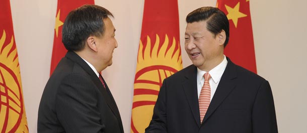 Presidente chino y presidente parlamentario kirguís acuerdan promover cooperación