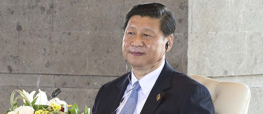 China está comprometida con promover paz y desarrollo regionales: Presidente Xi