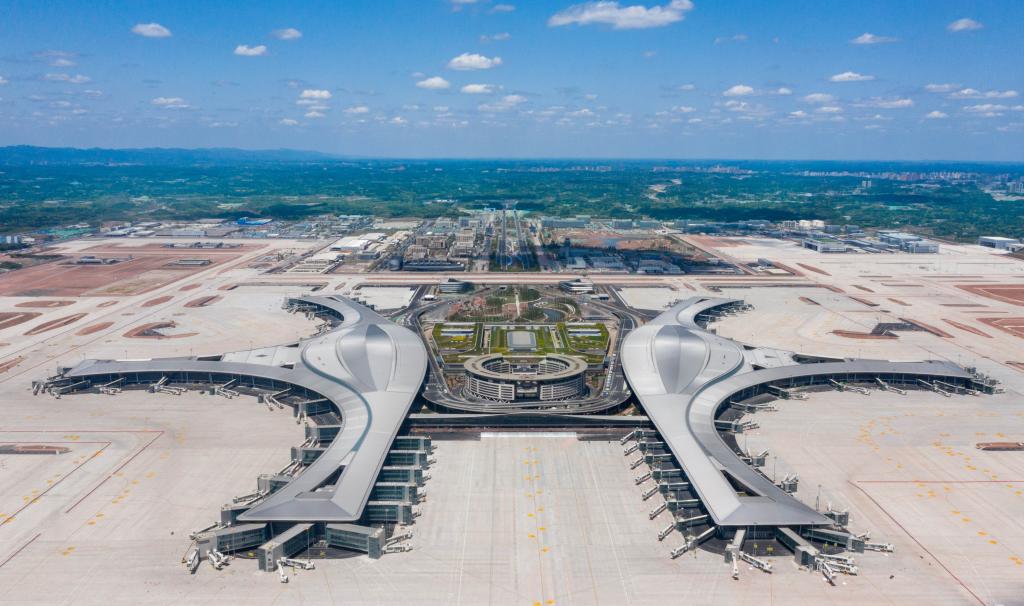 Aeropuerto Internacional Tianfu de Chengdu abre para operaciones