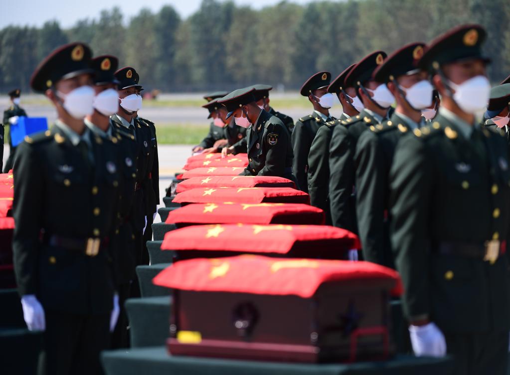 Regresan a China restos de 109 soldados fallecidos en Guerra de Corea