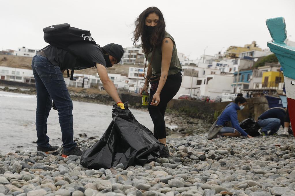 Jornada de limpieza de playas en Perú