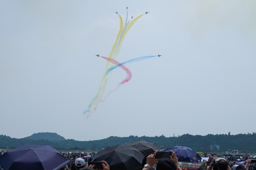 Ceremonia de apertura de la XIII Exposición Internacional de Aviación y Aeroespacial de China