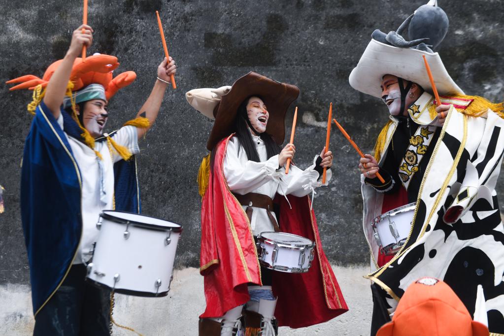 Zhejiang: Carnaval del 8 Festival de Teatro de Wuzhen