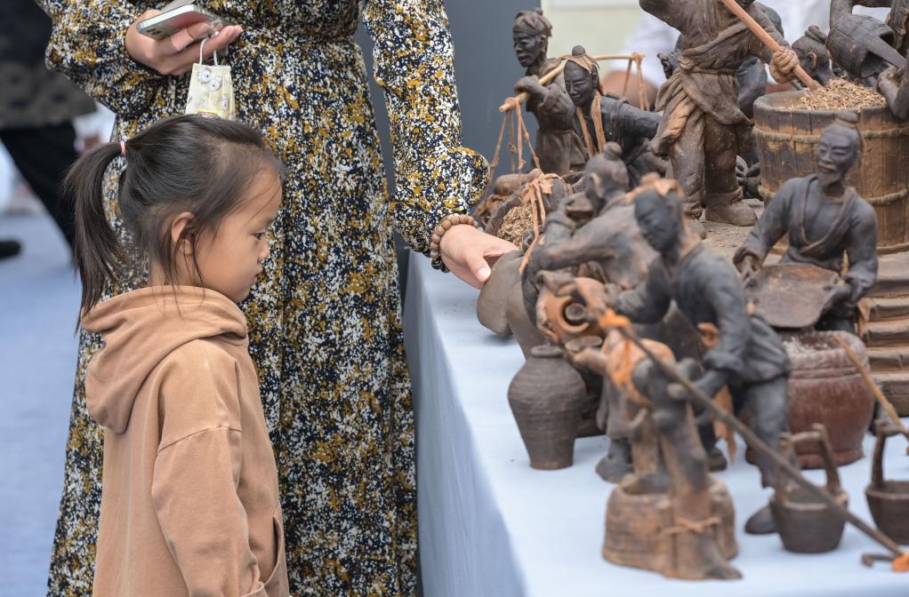 Anhui: La 5 Exposición de Artesanía Tradicional del Patrimonio Cultural Intangible de China en Huangshan