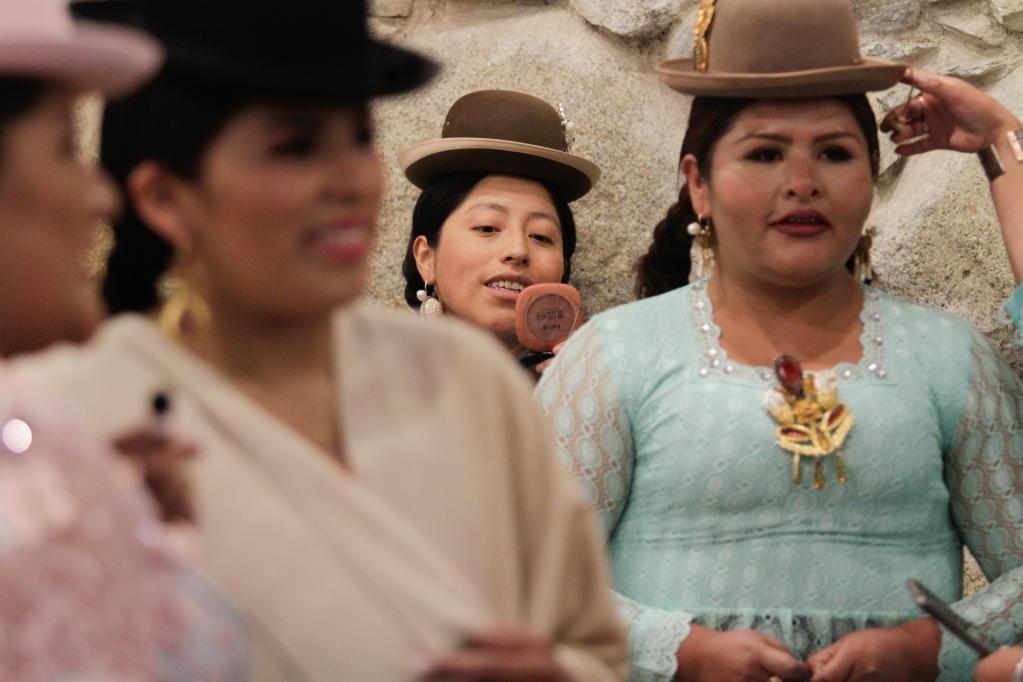 Desfile de moda de la "Chola Paceña" en La Paz, Bolivia