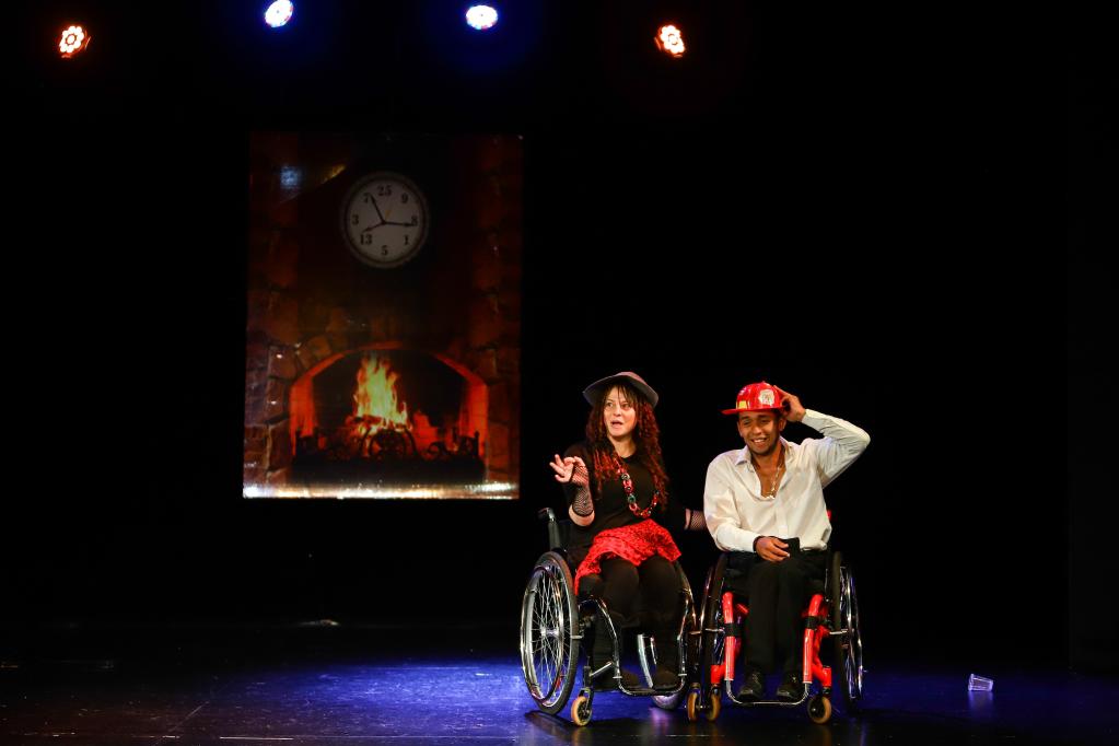 Colombia: Ensayo de obra "La Cantante Calva" en teatro Belarte