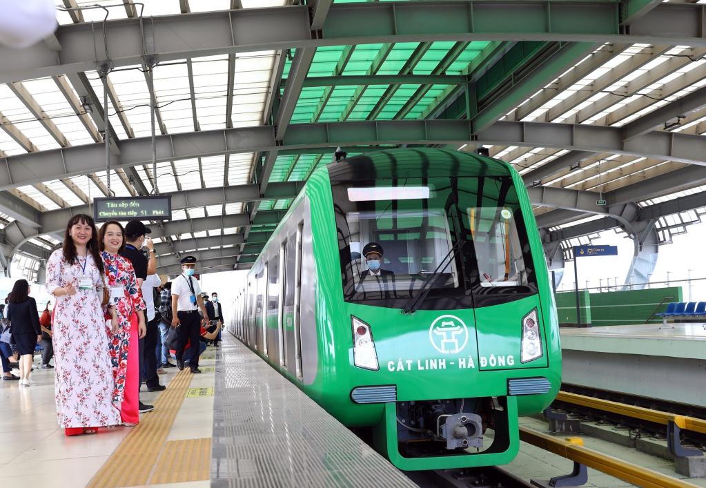 Vietnam: Línea del metro Cat Linh-Ha Dong construido por China inicia operación comercial