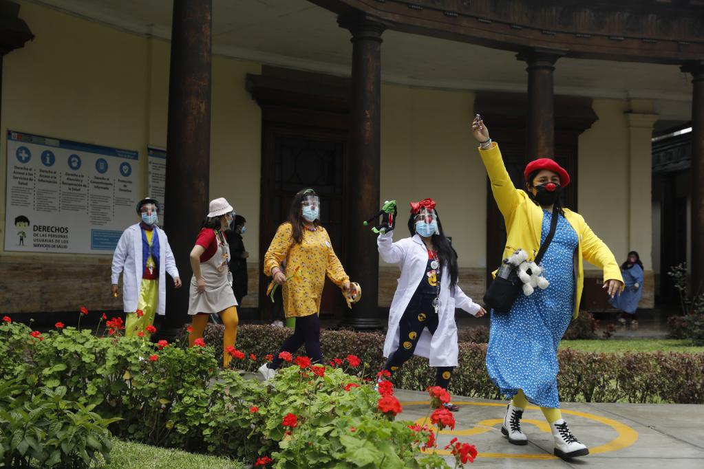 Perú: "PayaSOS de Emergencia", una asociación que apela al "clown" con un enfoque artístico, social y humanitario