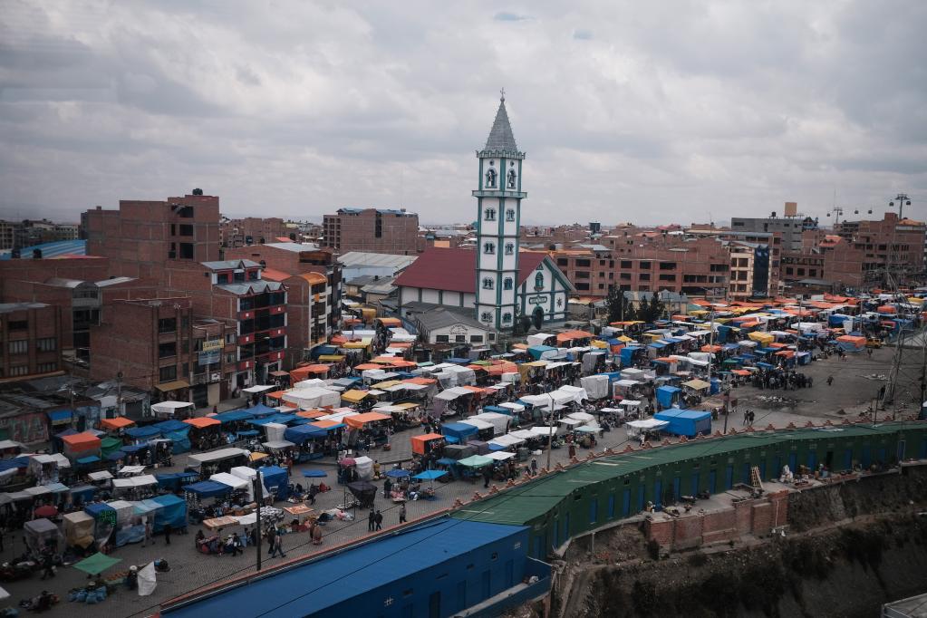 "Feria 16 de julio" en El Alto, Bolivia