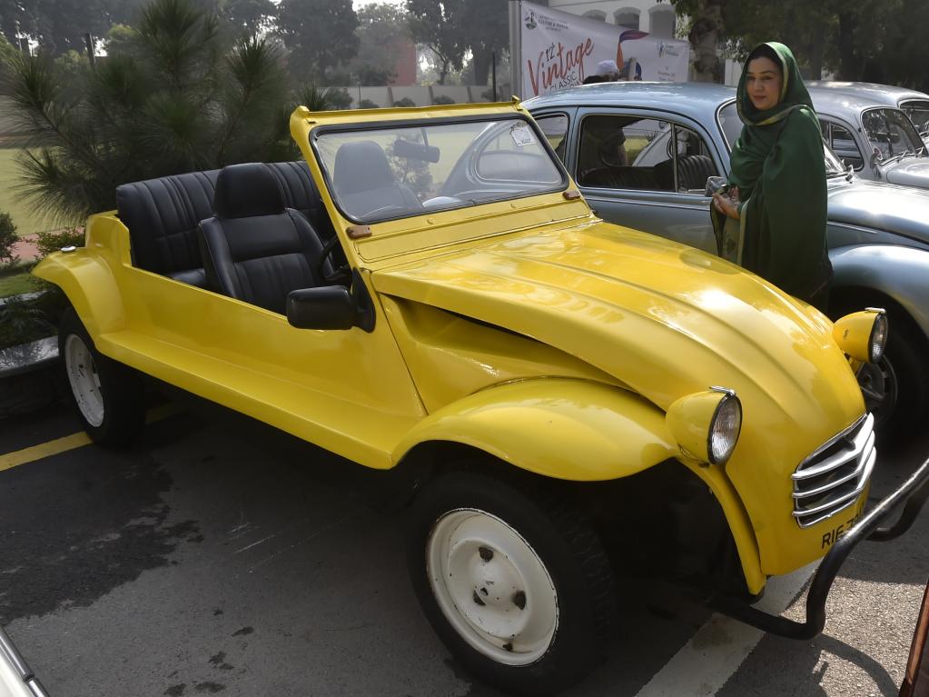 La 12 Exposición de Automóviles Antiguos y Clásicos en Peshawar, Pakistán