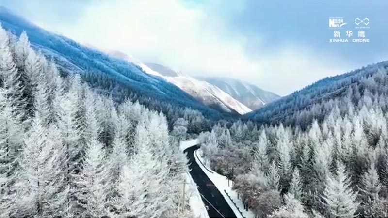 Encantadora vista aérea de Ningxia cubierto de nieve