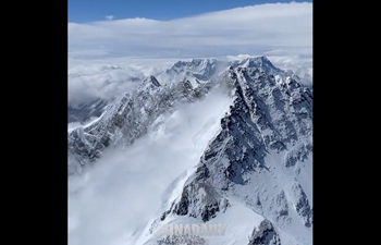 ¡Vista desde el pico más alto del mundo!