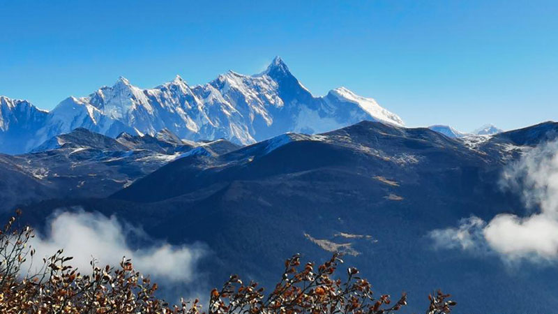 Monte Namjagbarwa en Nyingchi en la región autónoma del Tíbet