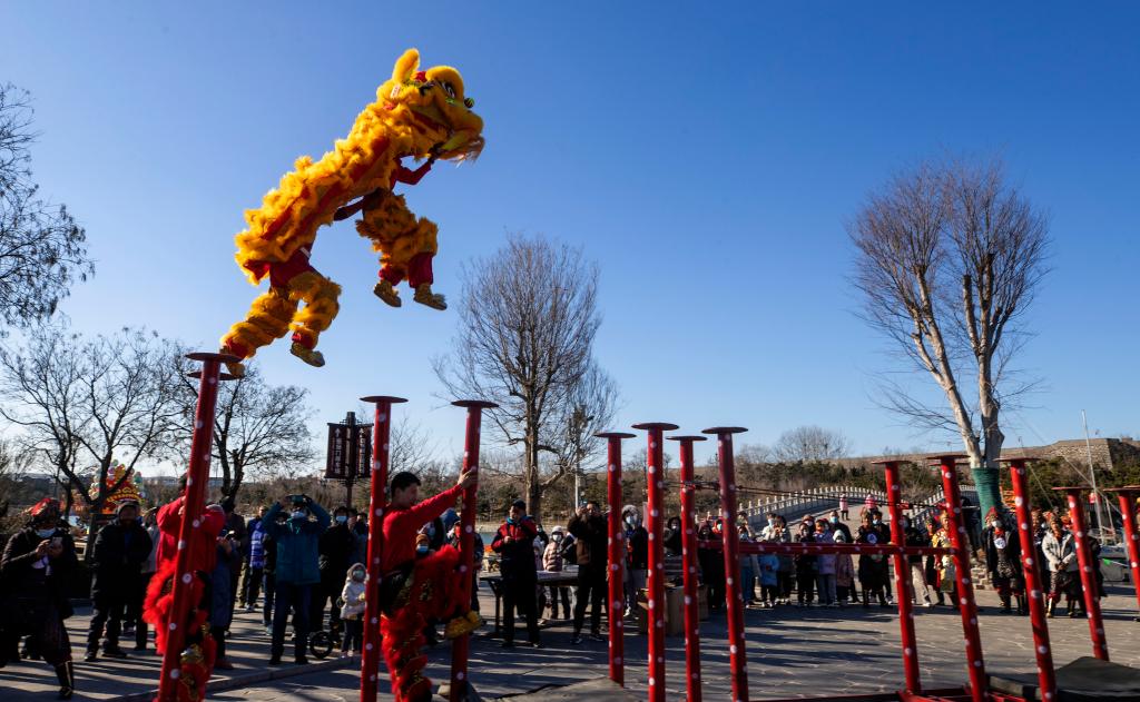 Diversas actividades se celebran en China durante vacaciones del Año Nuevo
