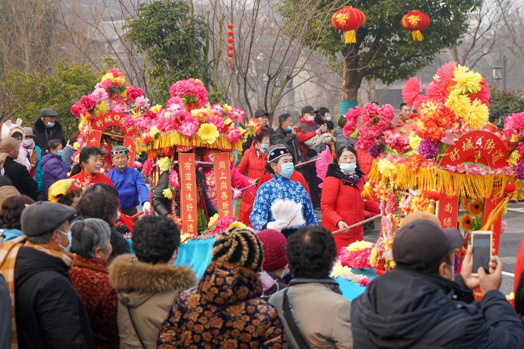Jiangsu: Artistas folclóricos realizan presentación de patrimonio cultural inmaterial local en Xuyi