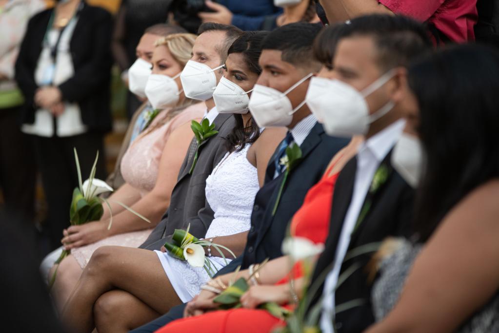 Boda Civil Colectiva en el Día de San Valentín en Chacao, Venezuela