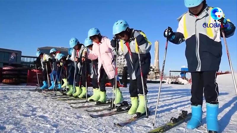 Escuelas en Hebei promueven deportes de invierno