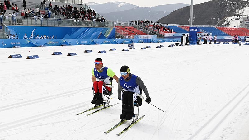 China se lleva oro y plata en sprint masculino de campo traviesa paralímpico