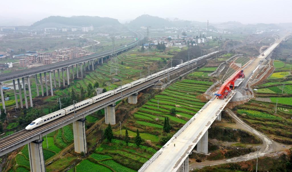 Guizhou: Construcción del ferrocarril de alta velocidad Guiyang-Nanning