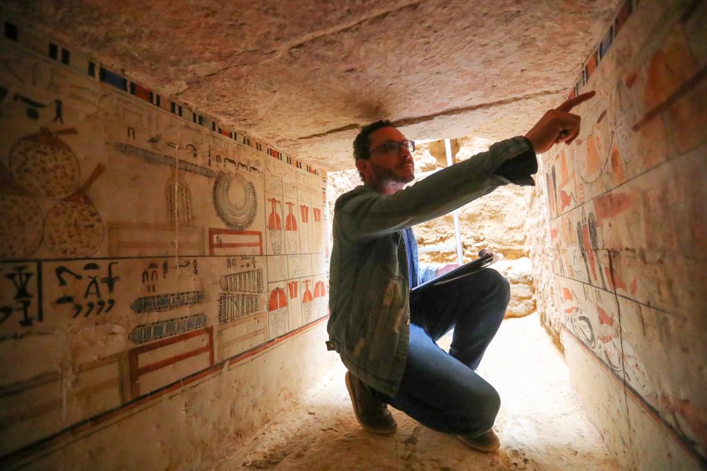Egipto descubre cinco tumbas faraónicas de 4.000 años en Saqqara