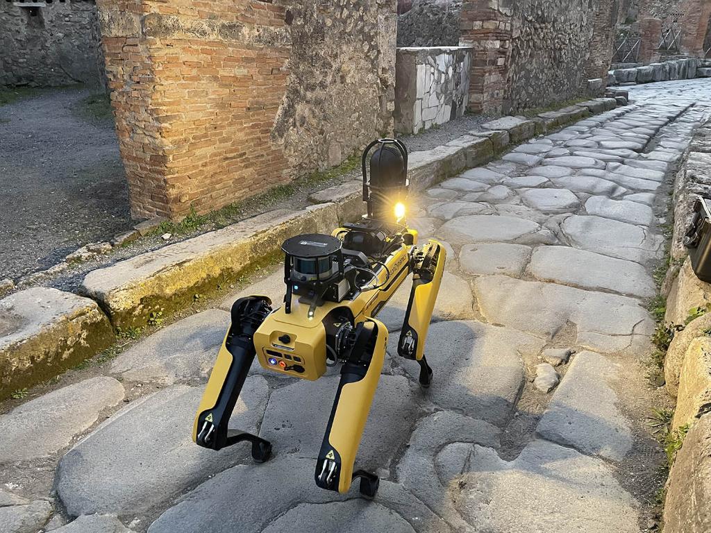 Italia: Robot cuadrúpedo trabaja en Parque Arqueológico de Pompeya