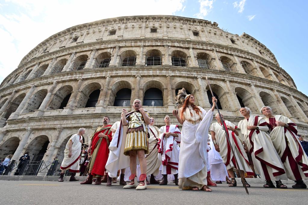 Italia: Desfile para celebrar el aniversario de Roma