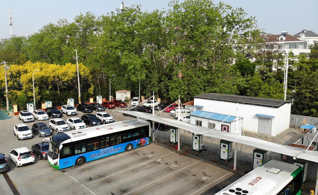 Shandong: Qingdao abre algunas estaciones de carga de autobuses eléctricos al público