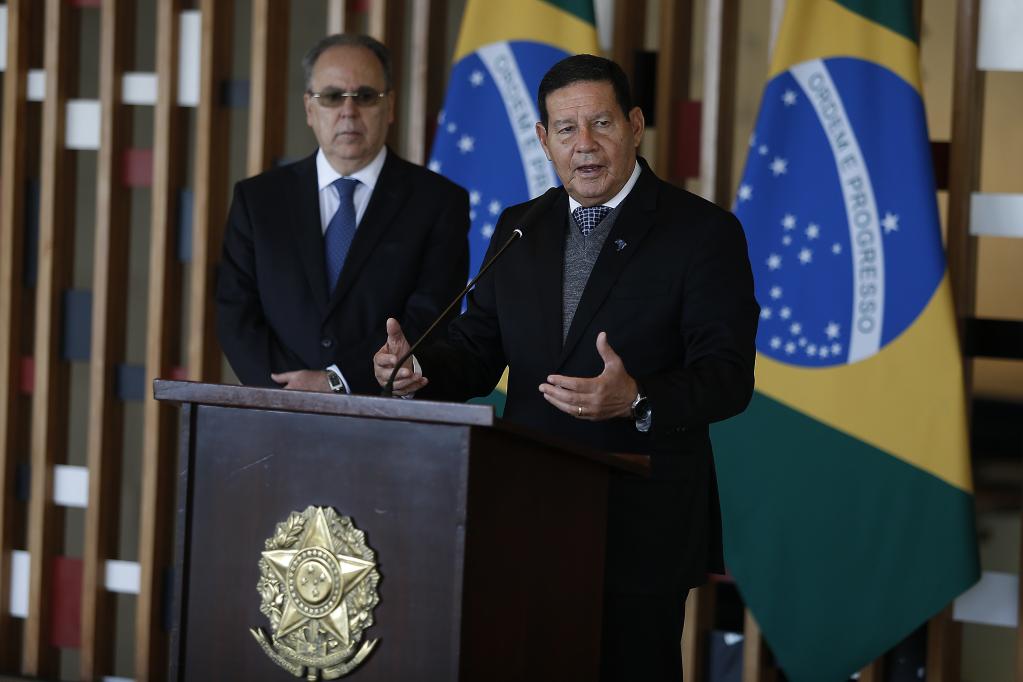 Relaci&oacute;n con China tiene un "futuro extraordinario", afirma vicepresidente de Brasil