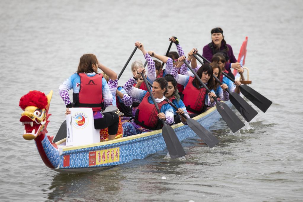ESPECIAL: Se realiza con &eacute;xito competencia de botes drag&oacute;n en Argentina
