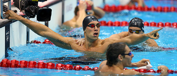 Grevers de EEUU gana oro en 100m dorso para varones