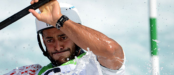 Daniele Molmenti de Italia gana oro en kayak (K1) varonil