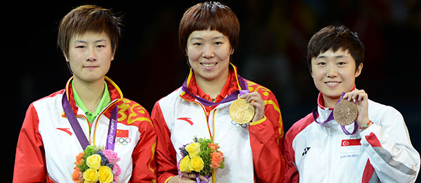 China Li Xiaoxia gana oro en tenis de mesa femenil individual