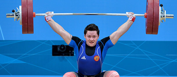 PODOBEDOVA DE KAZAJISTAN GANA ORO EN CATEGORIA DE 75 KG FEMENIL DE HALTEROFILIA