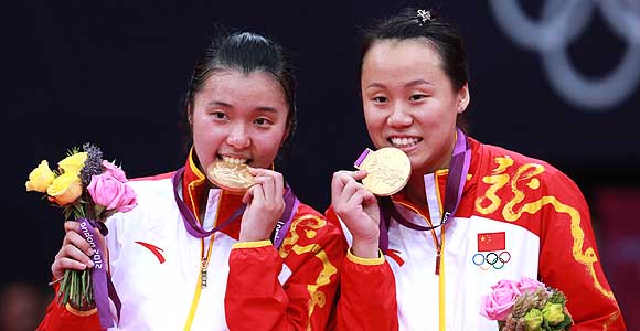 LONDRES 2012: Chinas Tian Qing y Zhao Yunlei ganan oro en dobles femenil de b&aacute;dminton