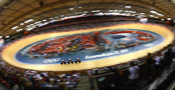 LONDRES 2012: RU vence a EEUU para ganar oro en persecuci&oacute;n por equipos femenil